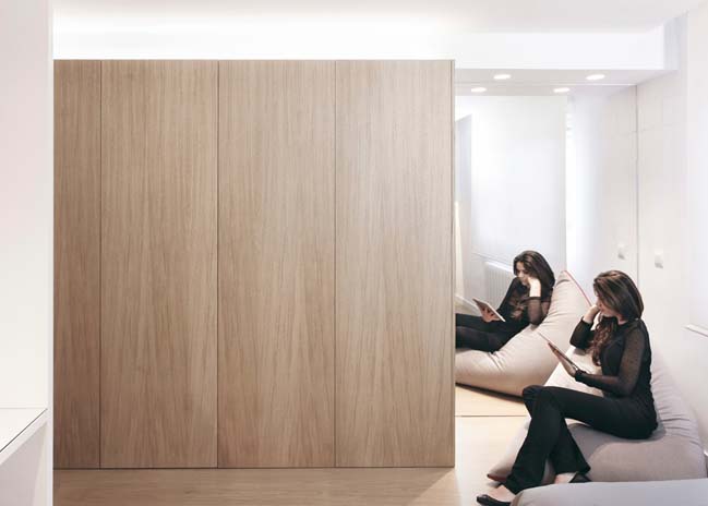 can ho chung cu voi thiet ke noi that toi gian 05 Thiết kế căn hộ chung cư với nội thất tối giản sang trọng