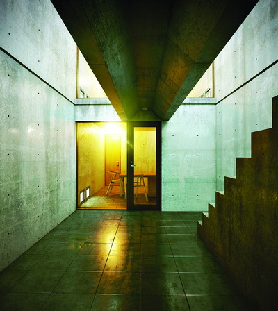 Tadao Ando 2 Azuma House resize Thiết kế trần bê tông đẹp và độc đáo
