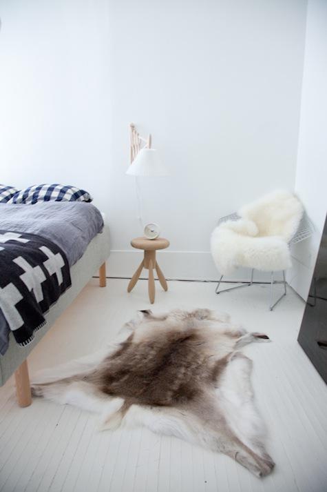 cozy scandinavian bedrooms 52 Cùng nhìn qua bộ thiết kế phòng ngủ phong Scandinavia đầy quyến rũ