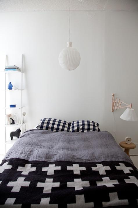 Cùng nhìn qua bộ thiết kế phòng ngủ phong Scandinavia đầy quyến rũ cozy scandinavian bedrooms 53 Cùng nhìn qua bộ thiết kế phòng ngủ phong Scandinavia đầy quyến rũ