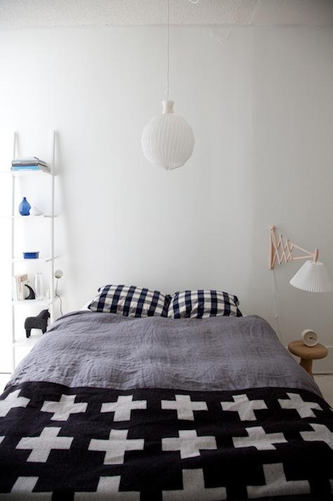 cozy scandinavian bedrooms 53 Cùng nhìn qua bộ thiết kế phòng ngủ phong Scandinavia đầy quyến rũ