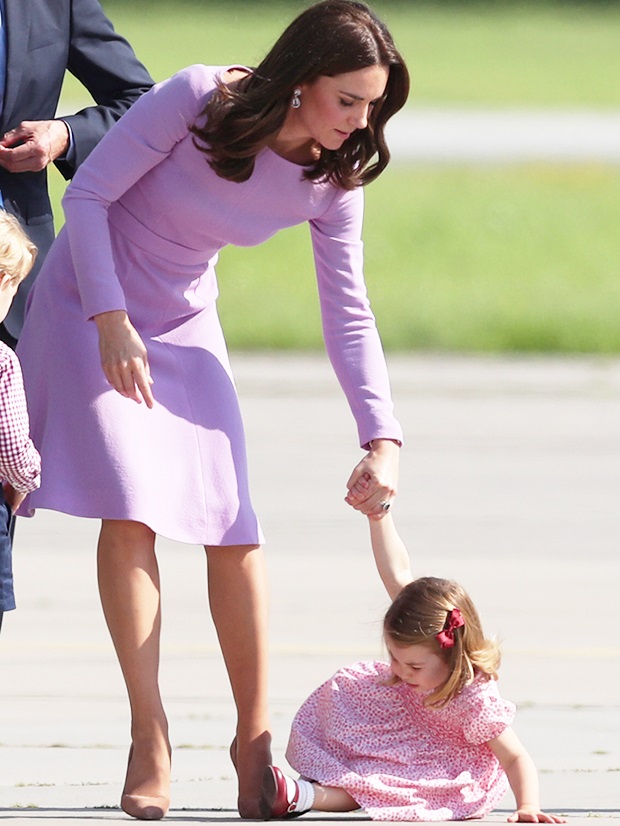 Cách mà công nương Kate Middleton khéo léo xử lí cơn ăn vạ của con cach cong nuong kate middleton kheo leo xu li con an va cua con3 Cách mà công nương Kate Middleton khéo léo xử lí cơn ăn vạ của con