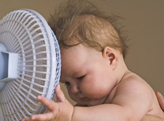 Hiện tượng nguy hiểm mà trẻ có thể gặp phải trong ngày nắng nóng đỉnh điểm soc nhiet o tre1 Hiện tượng nguy hiểm mà trẻ có thể gặp phải trong ngày nắng nóng đỉnh điểm